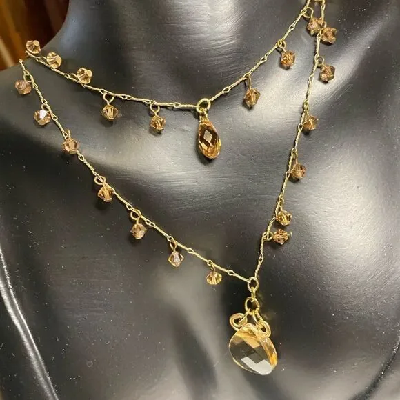 YONI Z crystal necklace - Picture 2 of 3